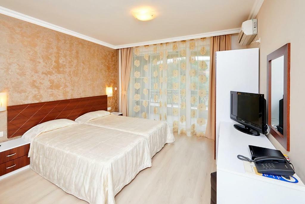 Penelopa Palace Apart Hotel & Spa เปาโมเรีย ภายนอก รูปภาพ