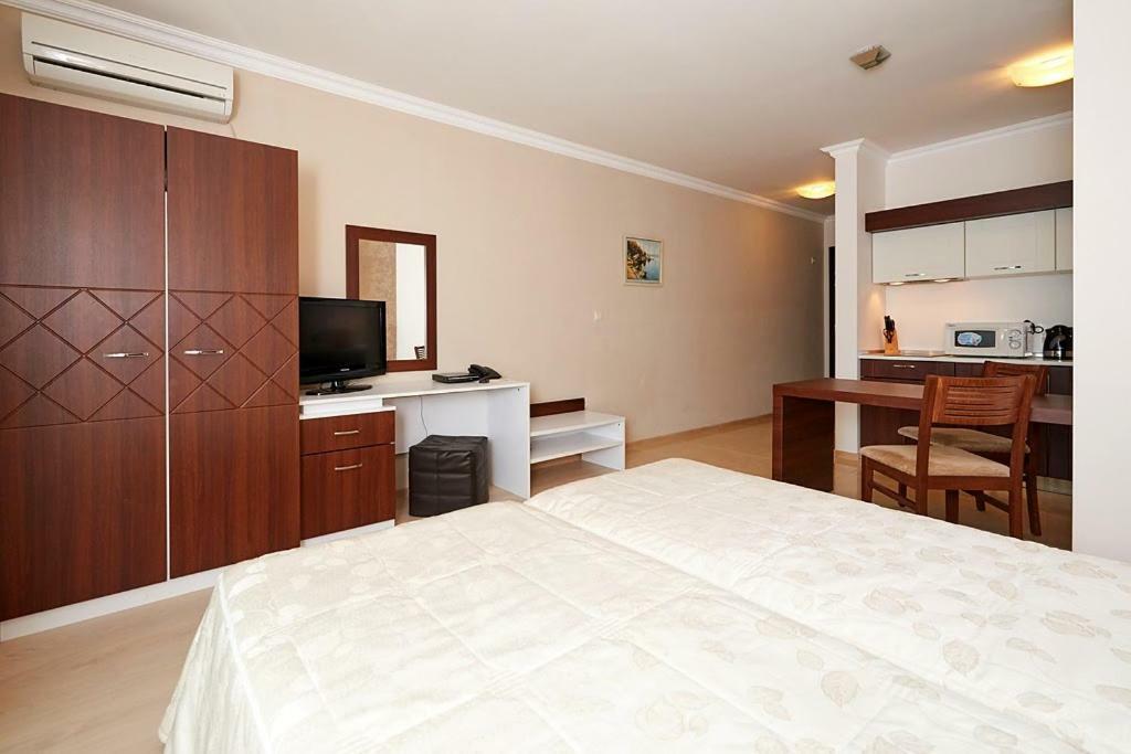 Penelopa Palace Apart Hotel & Spa เปาโมเรีย ภายนอก รูปภาพ