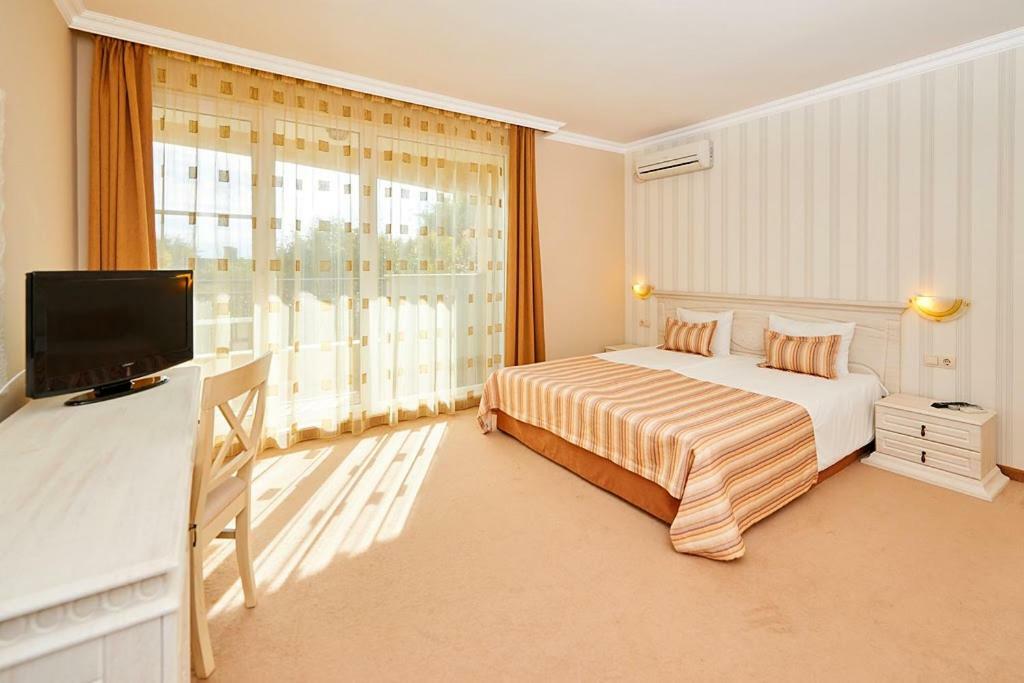 Penelopa Palace Apart Hotel & Spa เปาโมเรีย ภายนอก รูปภาพ